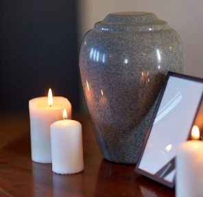 How to Choose the Right Urn for the Ashes of A Loved One